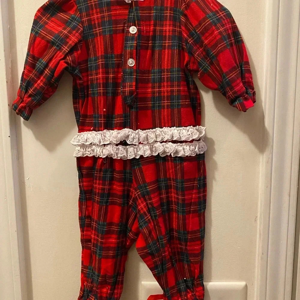 Plaid Holiday Ruffle Butt Sleeper - Picture 6 of 6